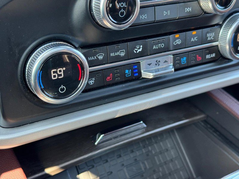 Used 2024 Ford Expedition Limited AWD/4WD image 27