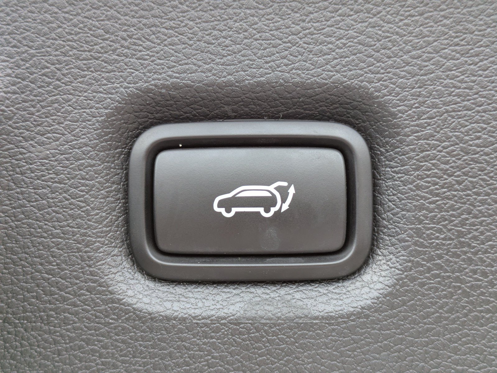 Used 2023 Hyundai Santa Fe Limited w/ Cargo Package AWD/4WD image 11