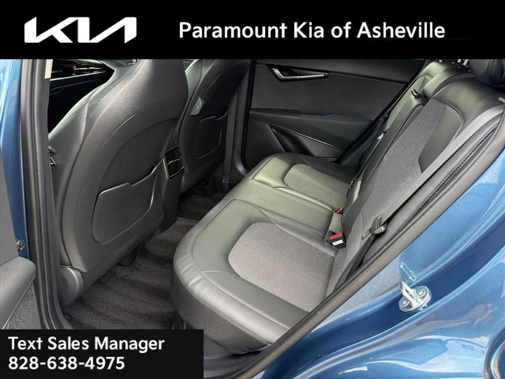 Certified 2023 Kia Niro EX image 21