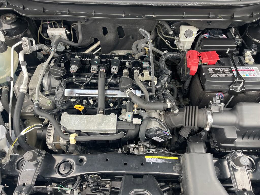 Used 2024 Nissan Kicks SR image 32