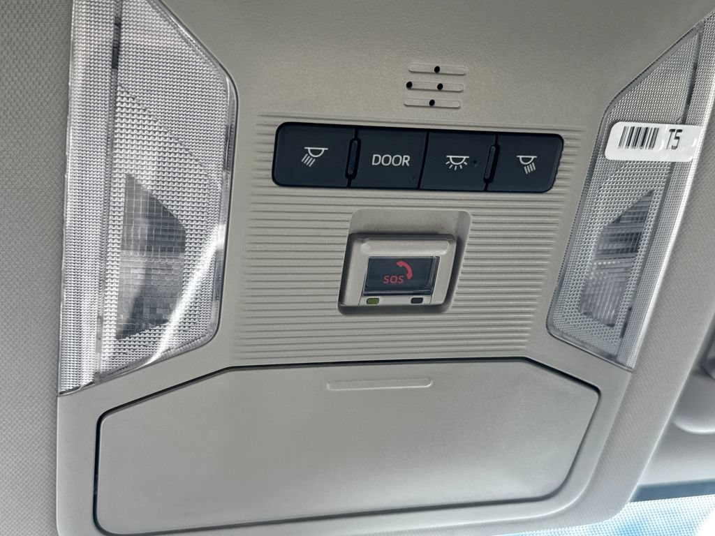 Used 2025 Toyota RAV4 XLE AWD/4WD image 31