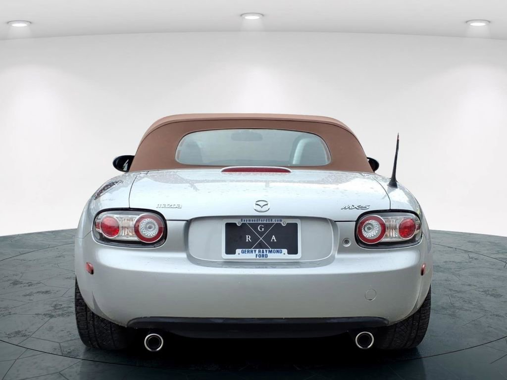Used 2006 MAZDA MX-5 Miata Grand Touring image 6
