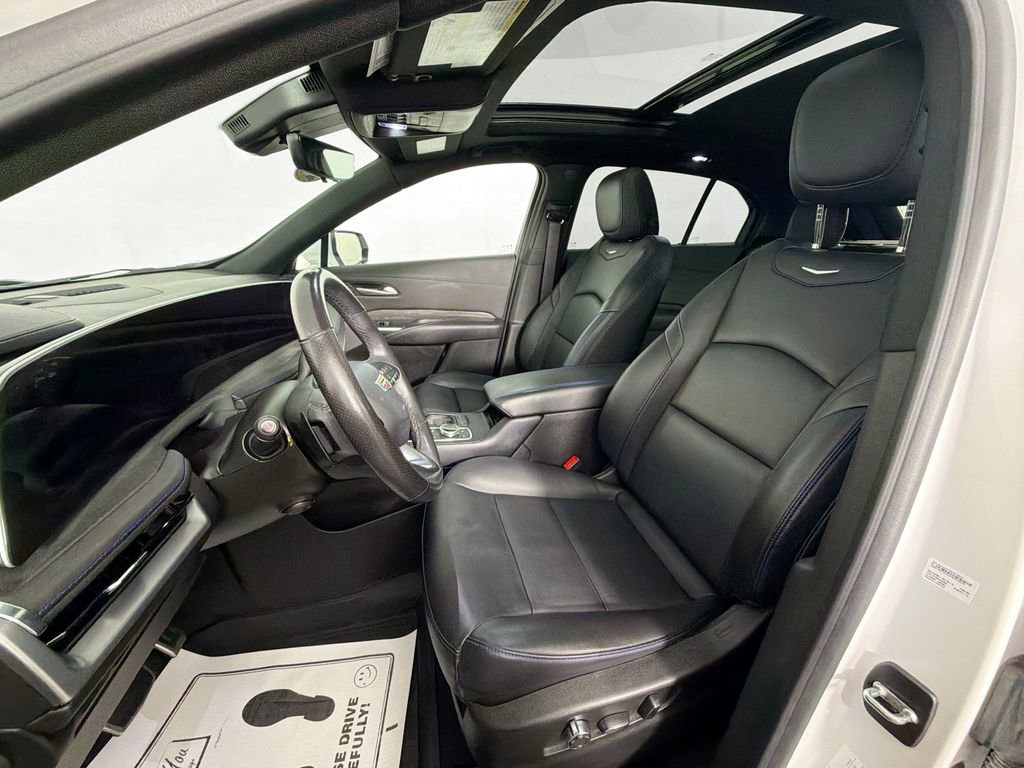 Used 2024 Cadillac XT4 Sport w/ Technology Package image 21