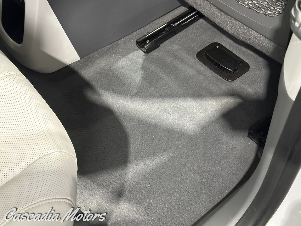 Used 2022 Hyundai Ioniq 5 Limited image 27