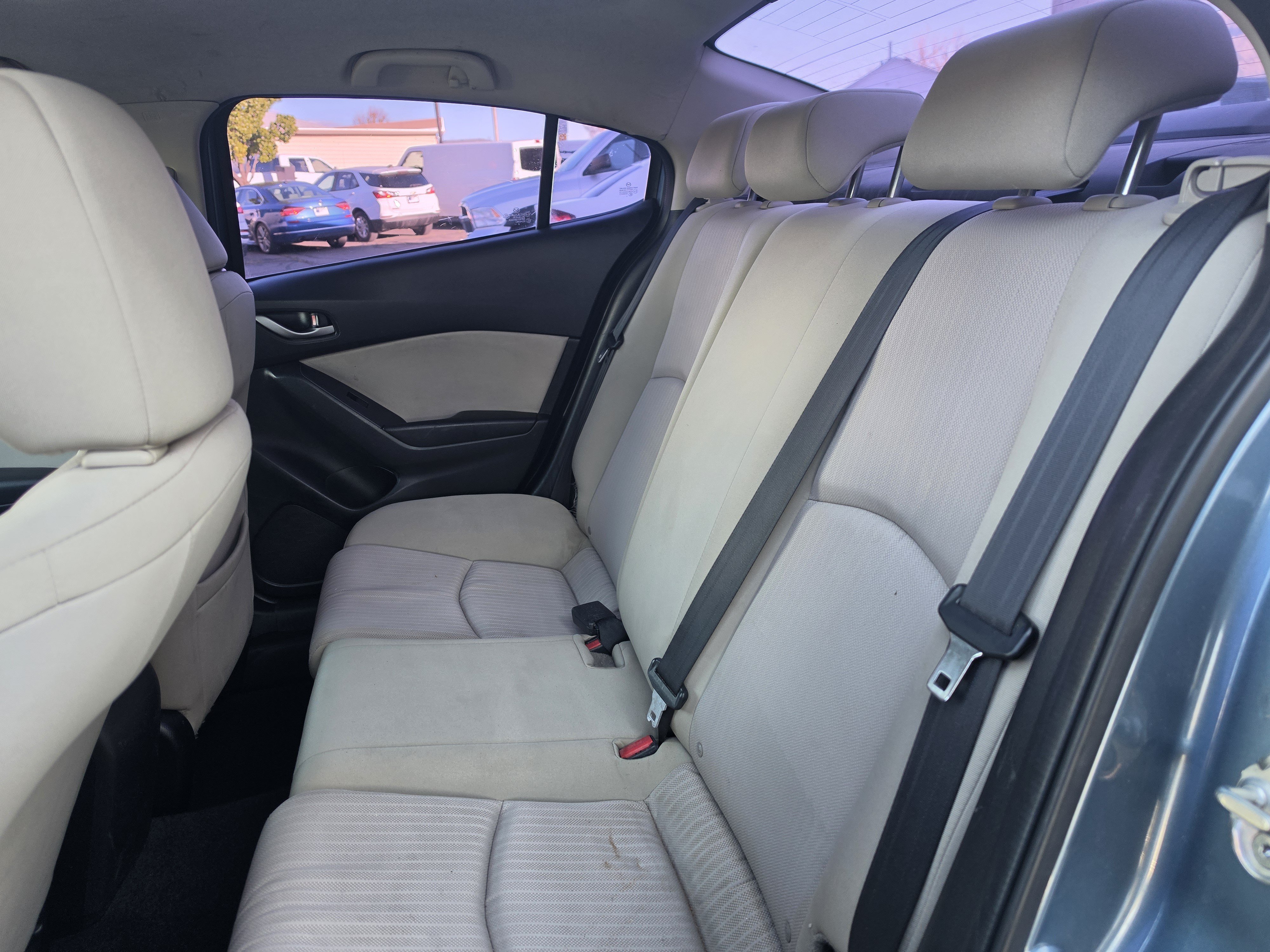 Used 2015 MAZDA MAZDA3 i Sport FWD image 18
