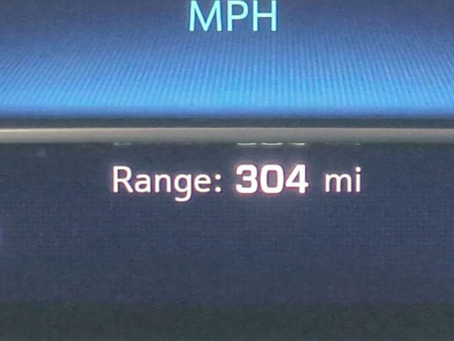 Used 2023 Chevrolet Suburban Premier image 33