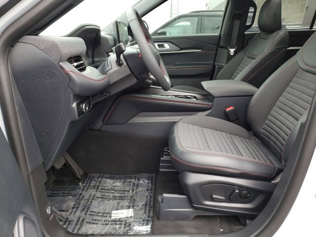 New 2026 Ford Explorer ST-Line w/ ST-Line Street Pack image 17