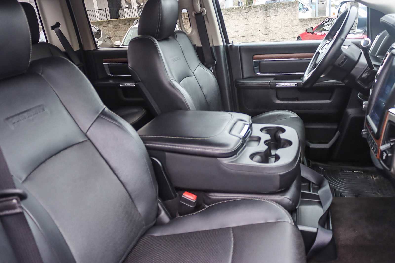 Used 2016 RAM 2500 Laramie w/ Convenience Group image 15