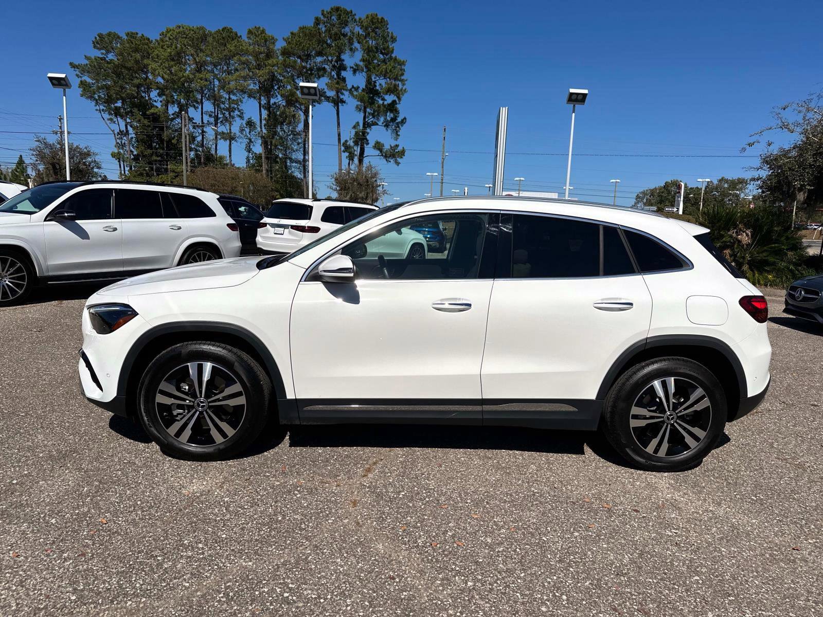 Certified 2025 Mercedes-Benz GLA 250 image 2