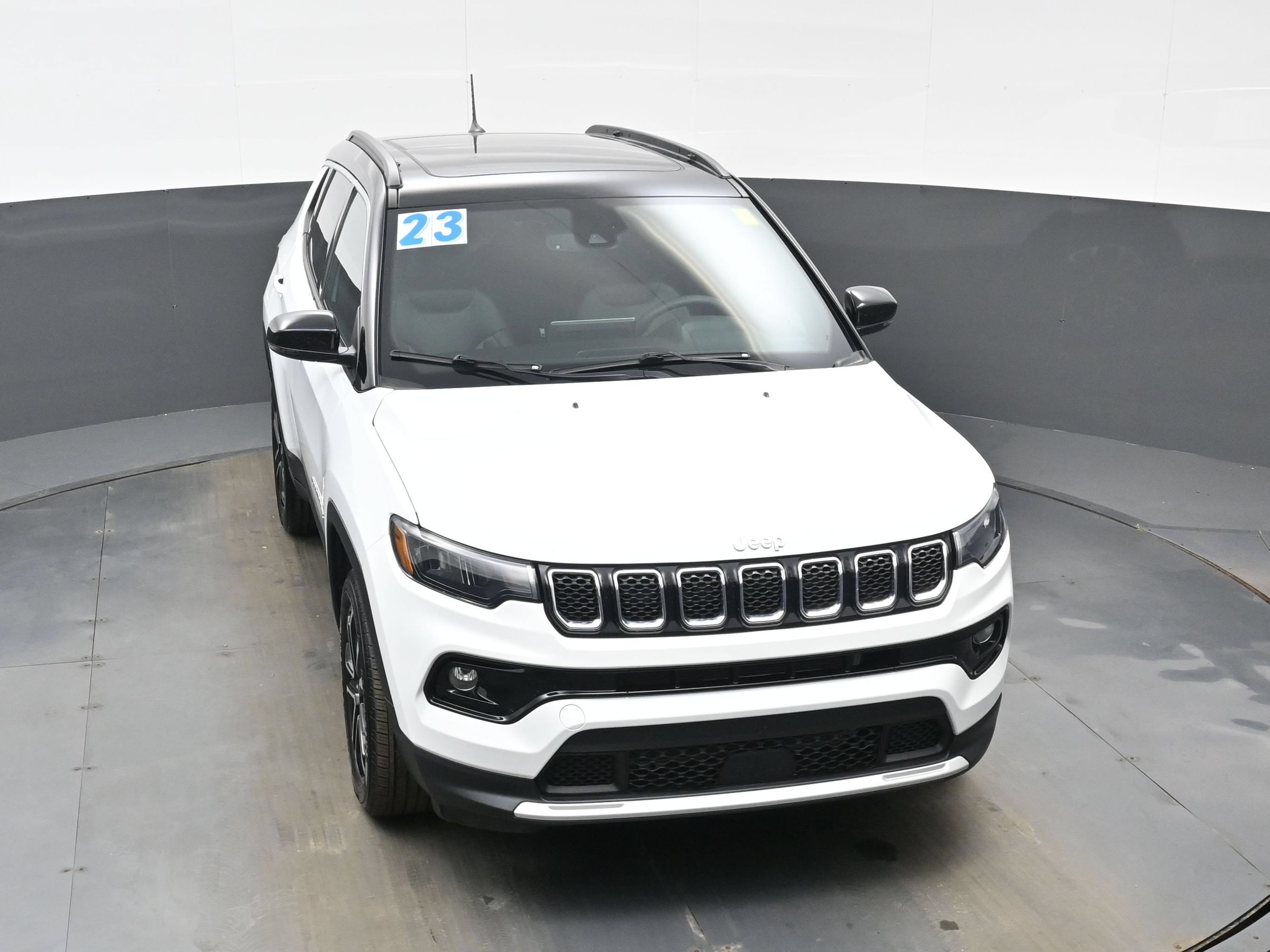 Used 2023 Jeep Compass Limited w/ Sun and Sound Group AWD/4WD image 43