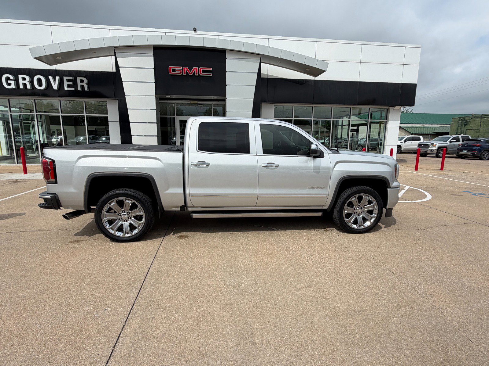 Used 2017 GMC Sierra 1500 Denali w/ Denali Ultimate Package AWD/4WD image 29