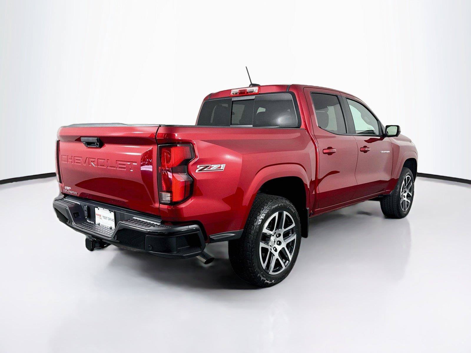 Used 2024 Chevrolet Colorado Z71 w/ Z71 Convenience Package 2 AWD/4WD image 2