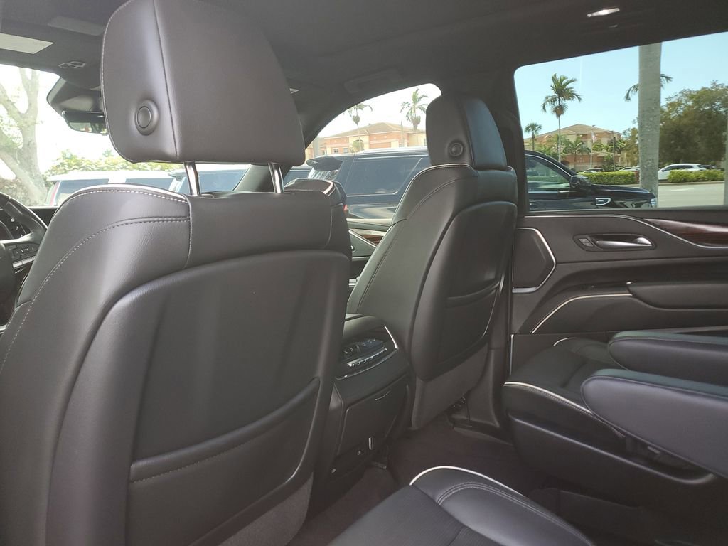 Certified 2023 Cadillac Escalade Premium Luxury image 15