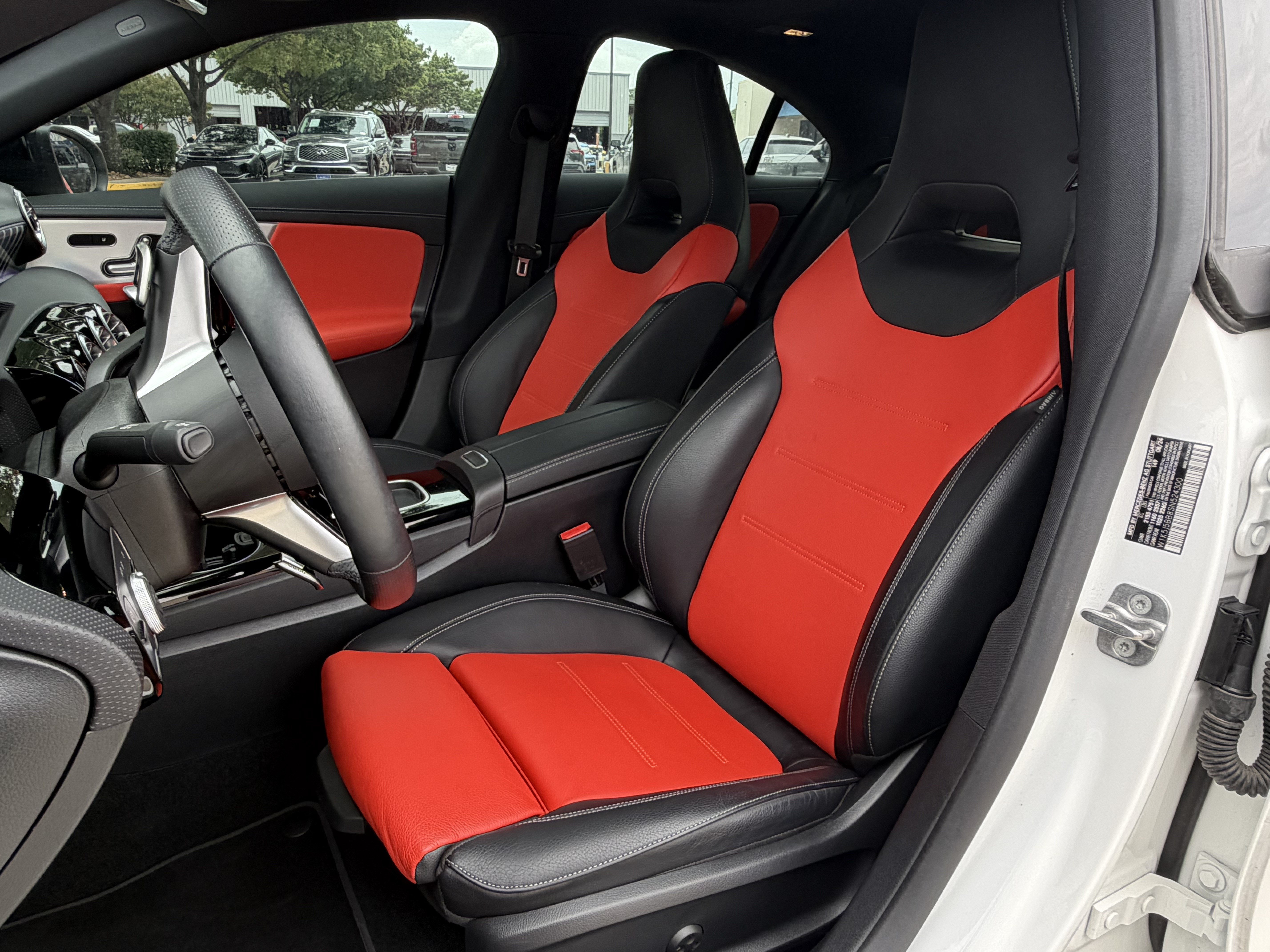 Used 2025 Mercedes-Benz CLA 35 AMG 4MATIC image 17
