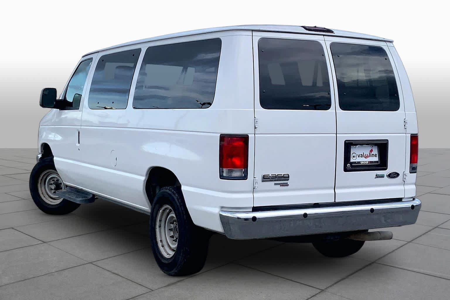 Used 2014 Ford E-350 and Econoline 350 XLT RWD image 12