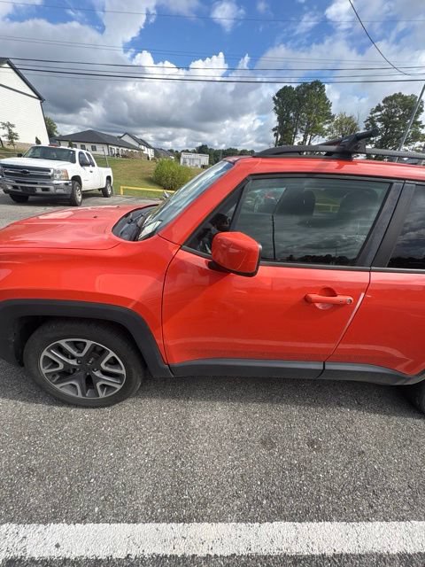 Used 2016 Jeep Renegade Latitude FWD image 48