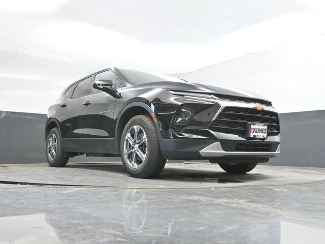 Used 2025 Chevrolet Blazer LT FWD image 49