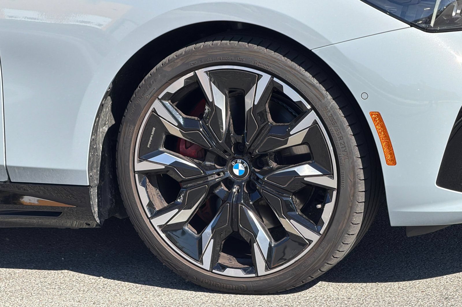 Used 2026 BMW 550e xDrive AWD/4WD image 33