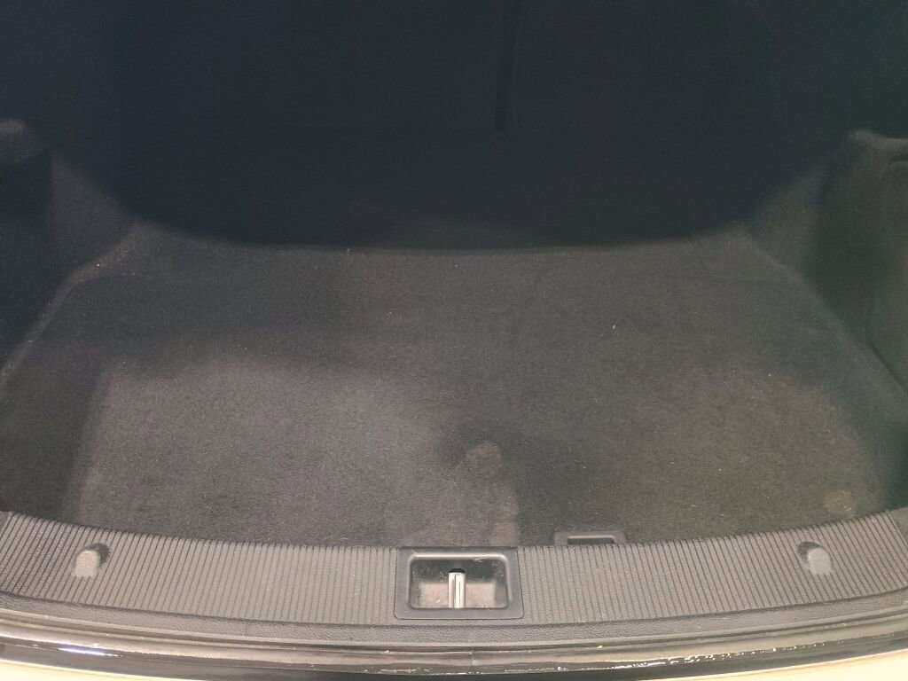 Used 2014 Mercedes-Benz C 300 Sport image 16