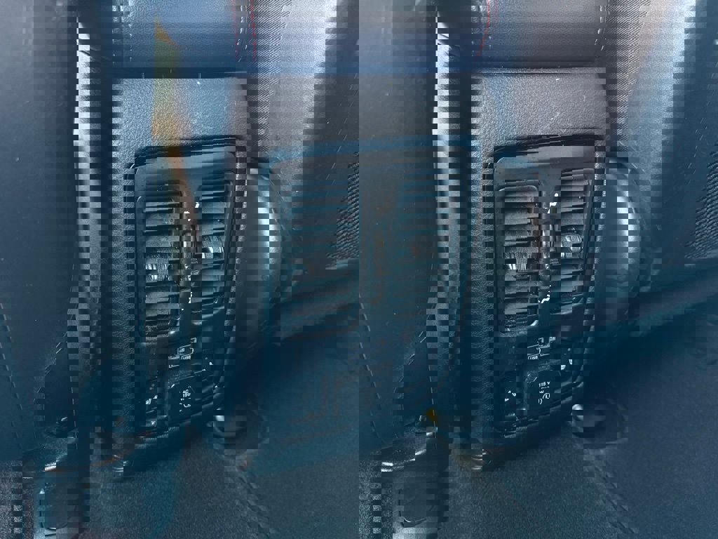 Used 2024 Dodge Durango GT image 33