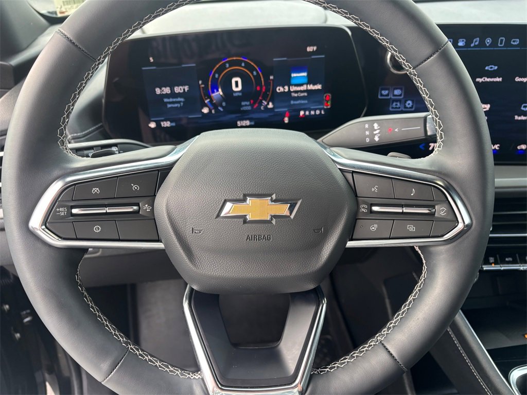 Used 2025 Chevrolet Traverse LT image 14