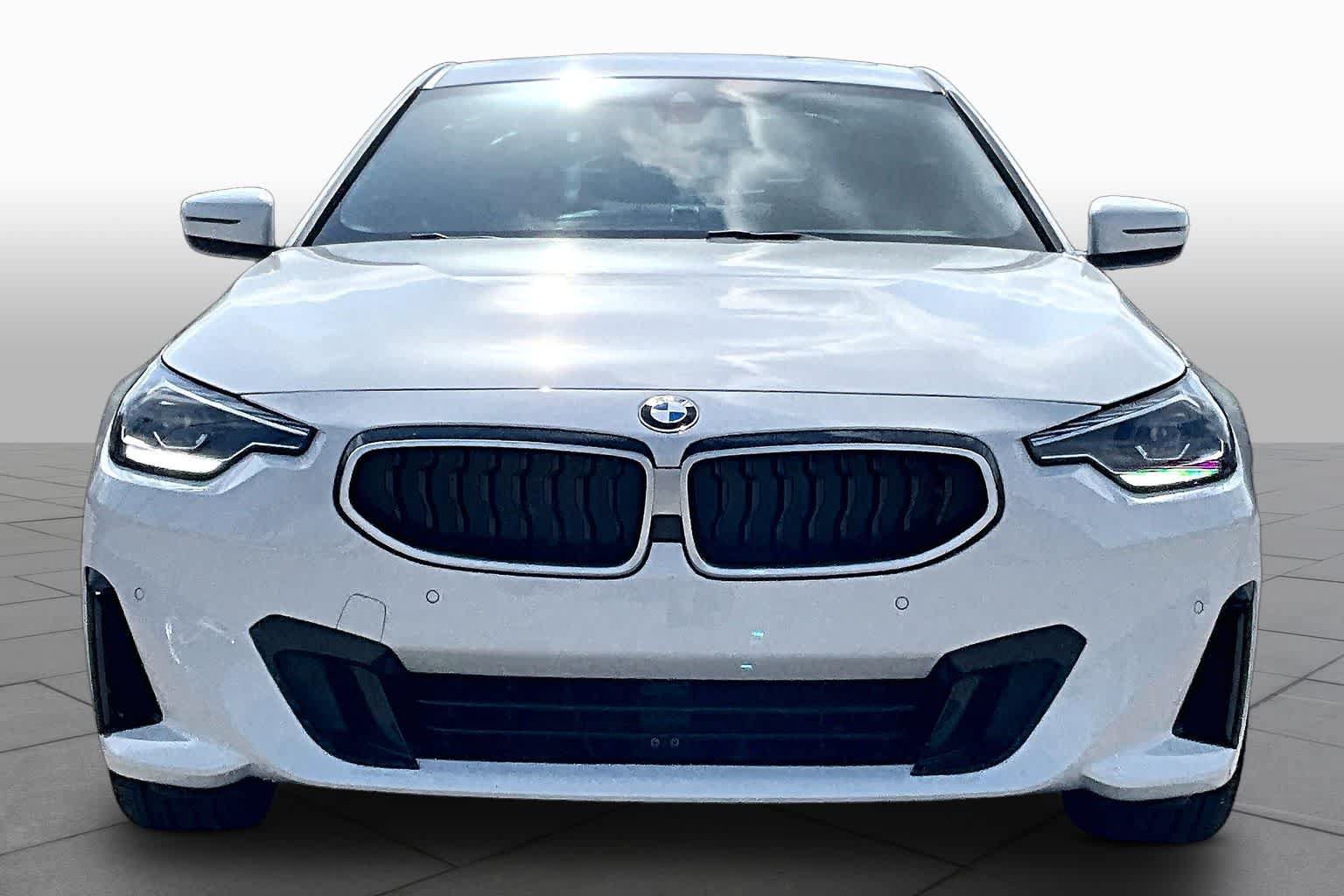 Used 2026 BMW 230i Coupe w/ Convenience Package RWD image 3