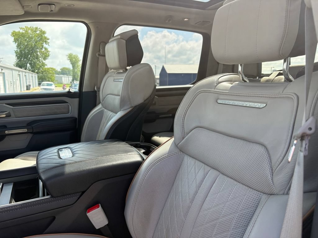 Used 2025 RAM 1500 Tungsten AWD/4WD image 11
