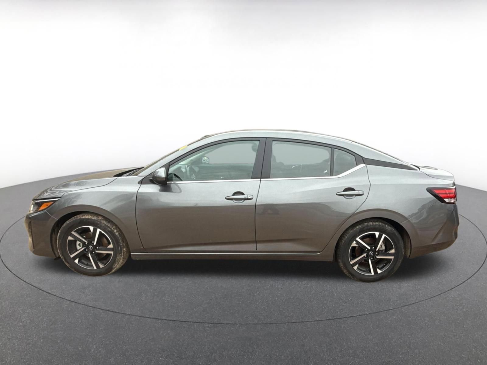 Used 2025 Nissan Sentra SV image 14