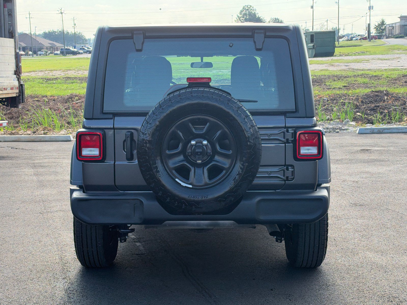 Used 2025 Jeep Wrangler Unlimited Sport AWD/4WD image 6