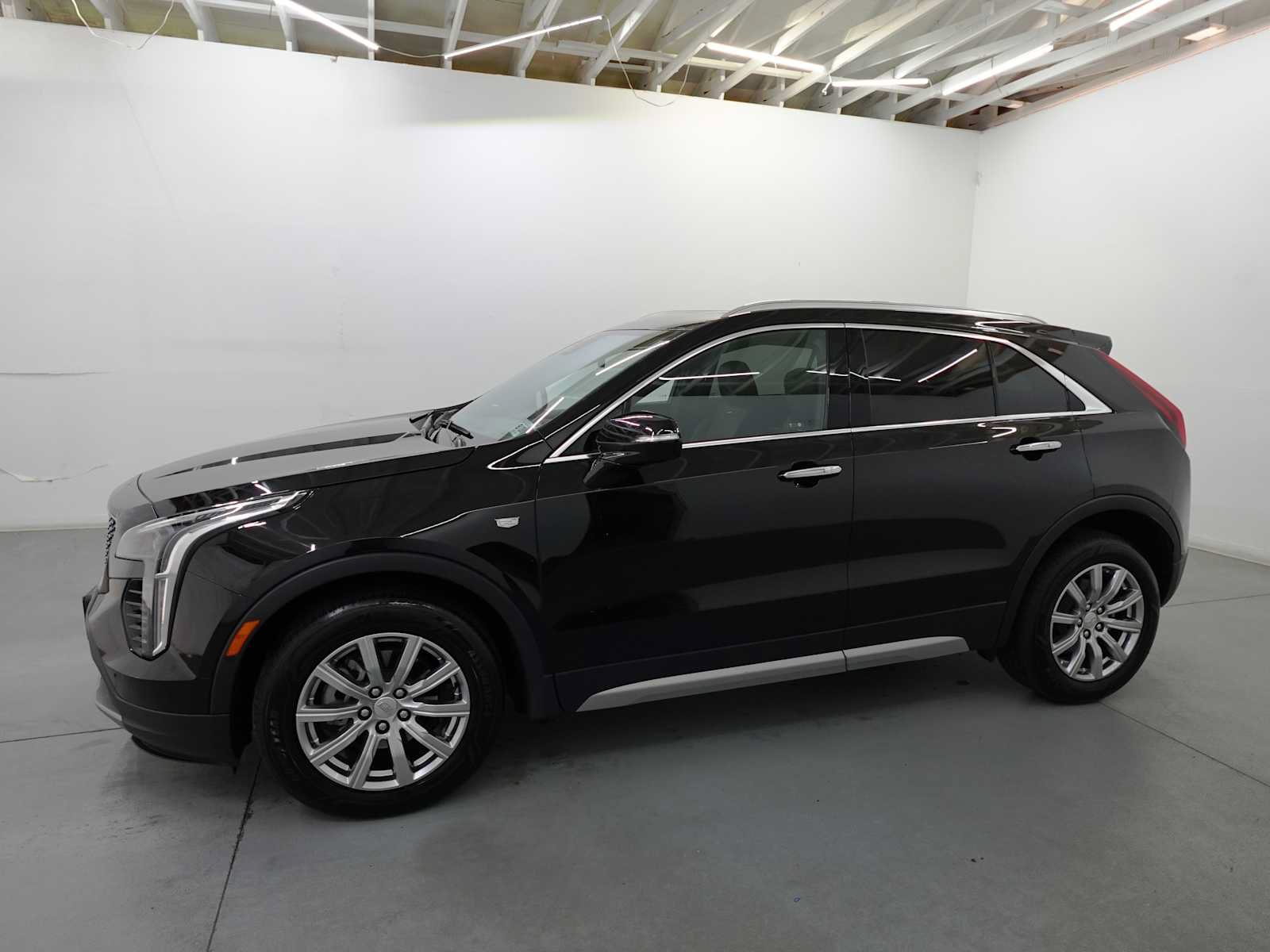 Used 2023 Cadillac XT4 Premium Luxury AWD/4WD image 8