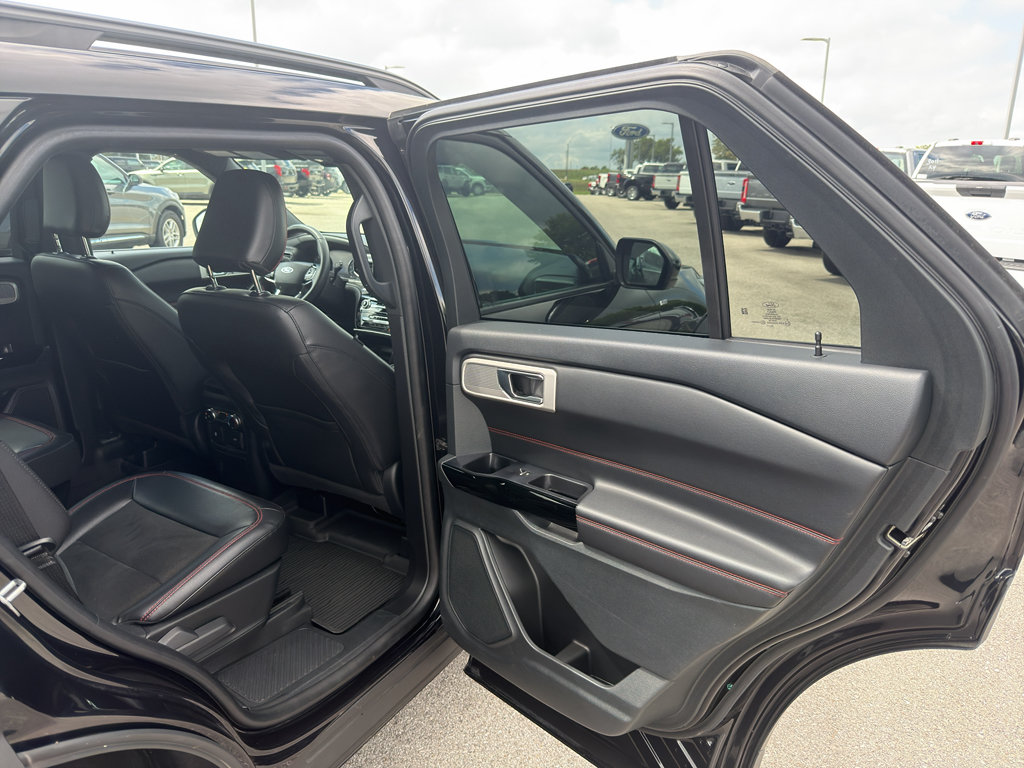 Certified 2022 Ford Explorer ST-Line AWD/4WD image 26