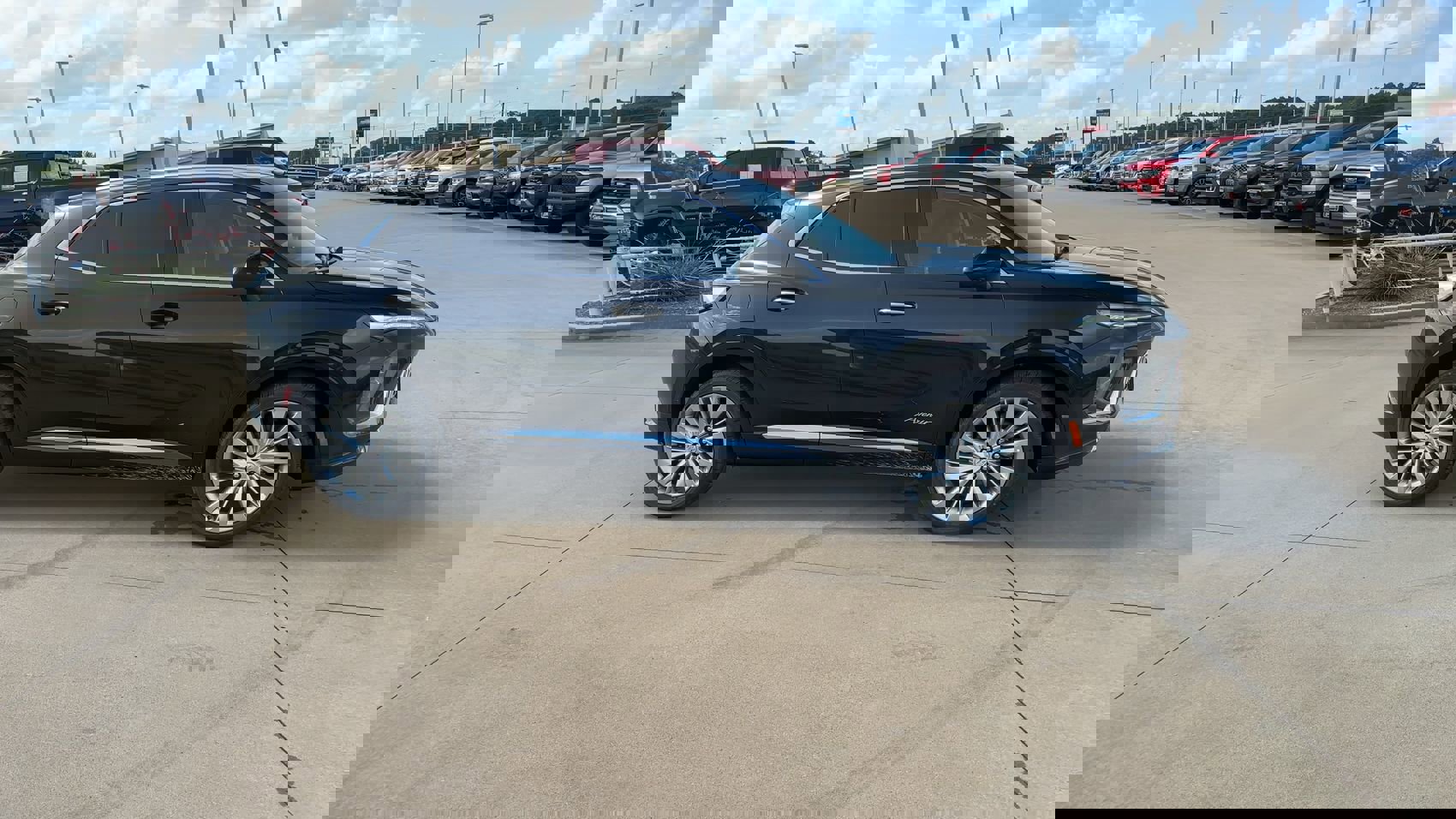 New 2025 Buick Envision Avenir image 9