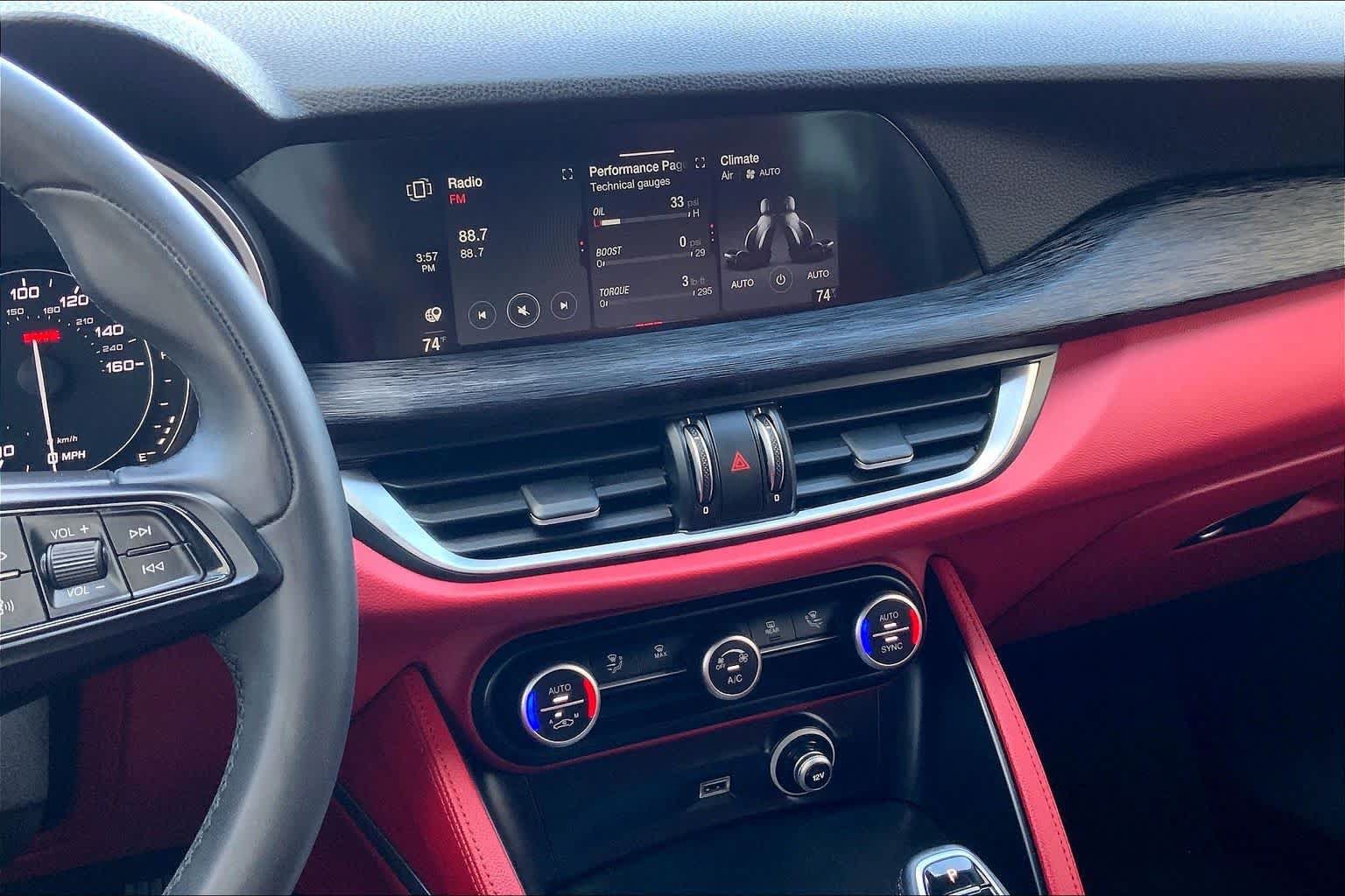 Used 2020 Alfa Romeo Stelvio RWD image 7
