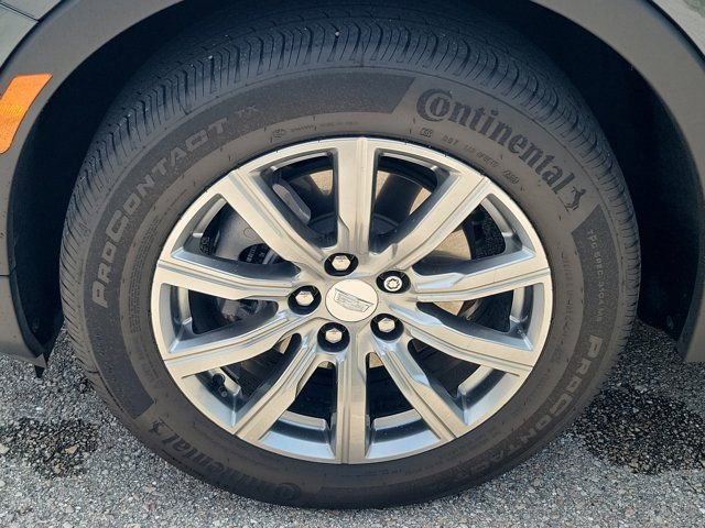 Used 2021 Cadillac XT4 Premium Luxury w/ Driver Awareness Package FWD image 11