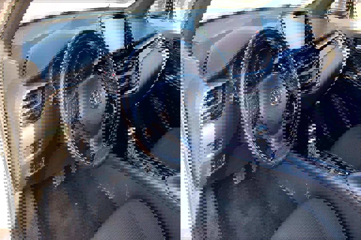 Used 2019 Toyota C-HR LE image 16