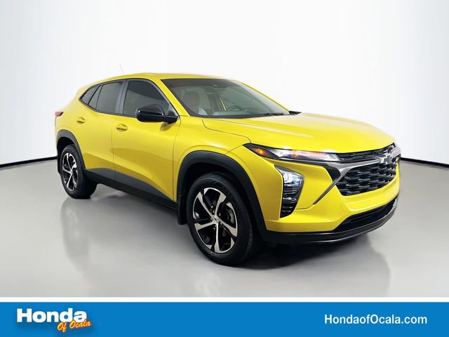 Used 2025 Chevrolet Trax RS w/ Driver Confidence Package image 1