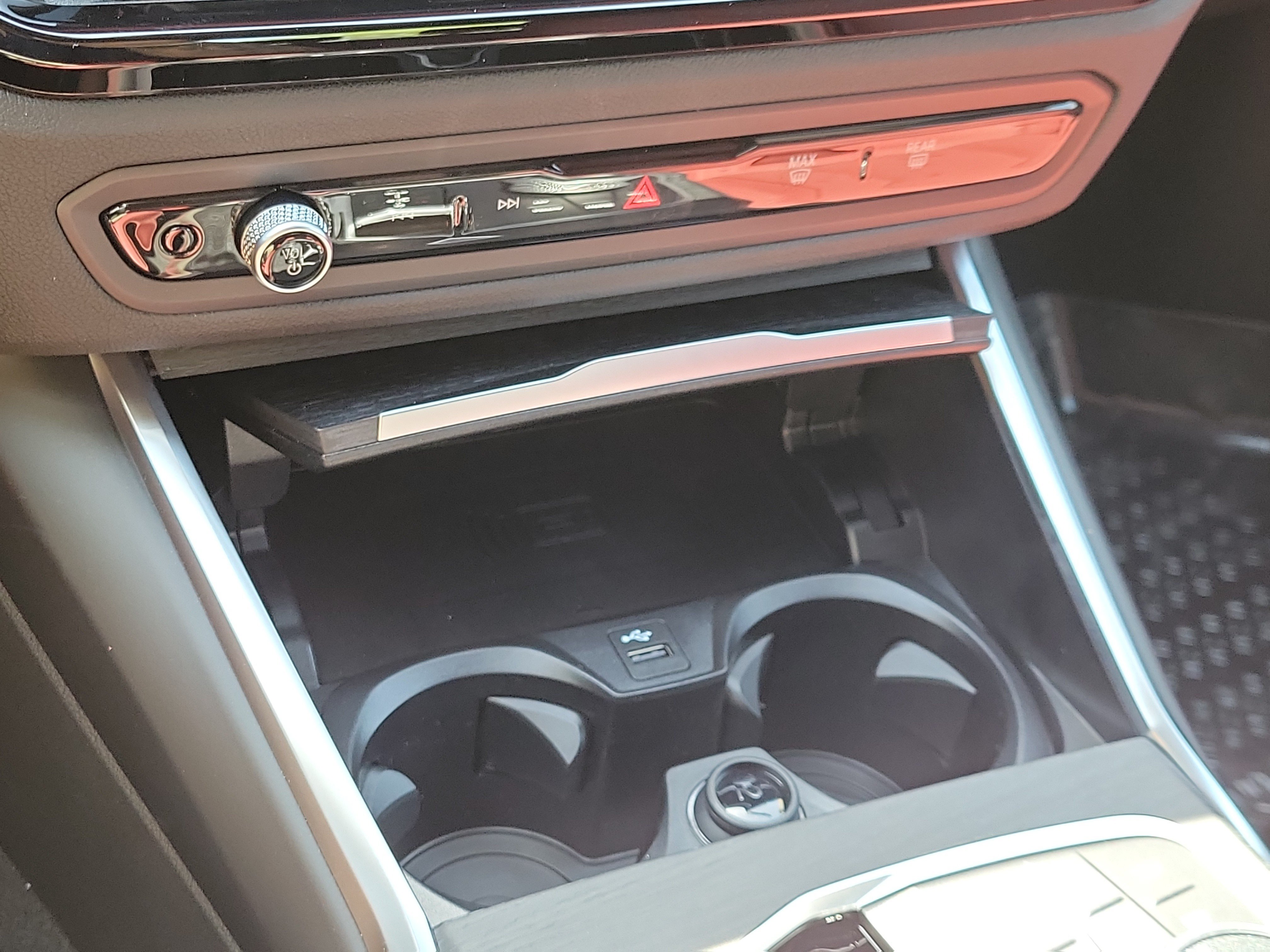 New 2026 BMW 330i Sedan w/ Convenience Package RWD image 26