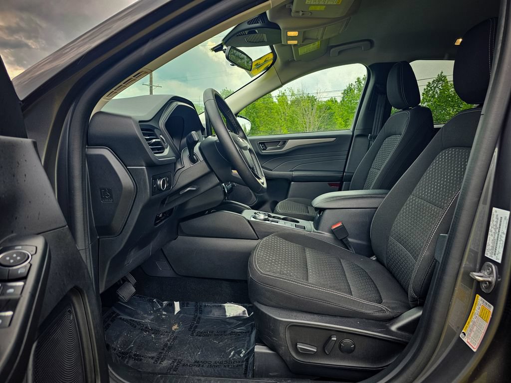 Used 2023 Ford Escape Active w/ Tech Pack #1 AWD/4WD image 11