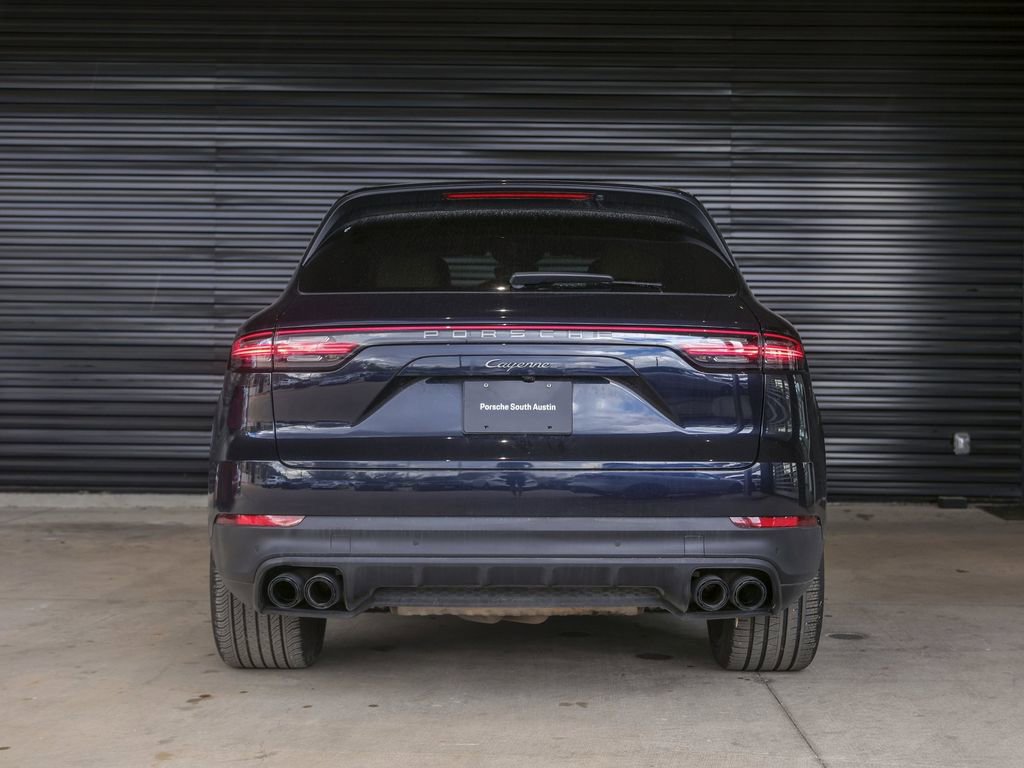 Certified 2023 Porsche Cayenne Platinum Edition image 6