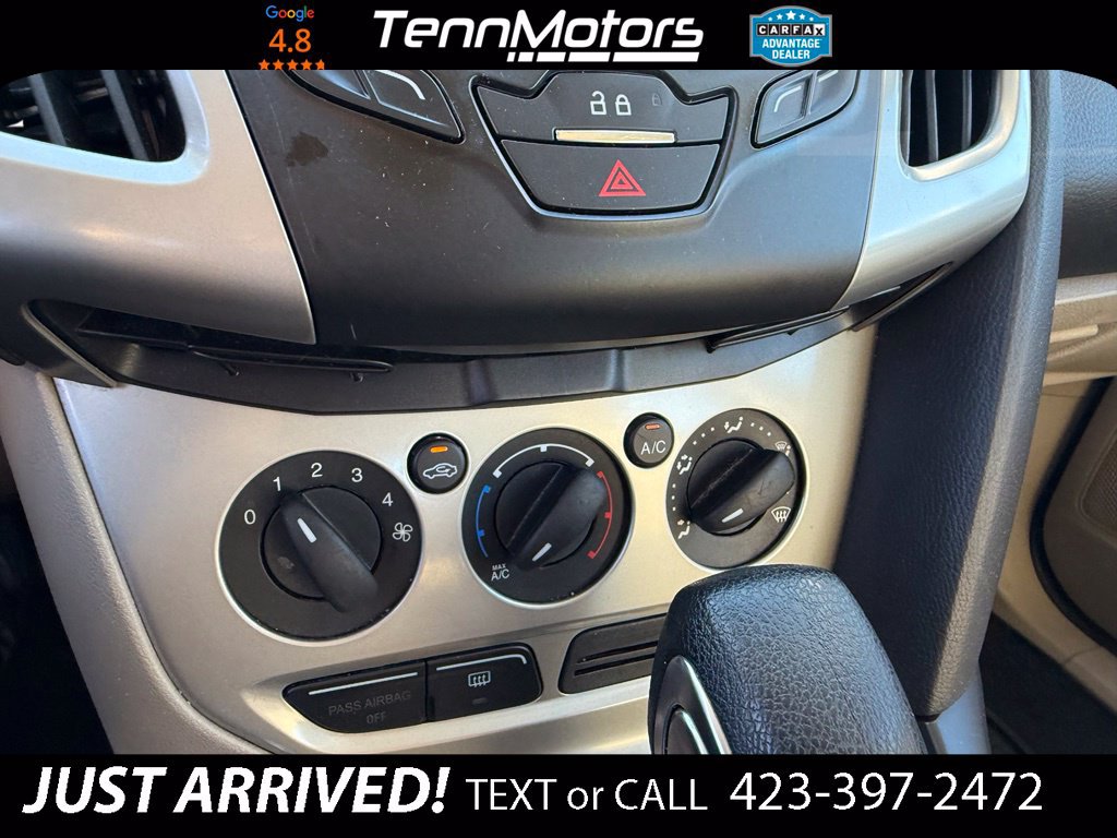 Used 2014 Ford Focus SE w/ SE Winter Package FWD image 16