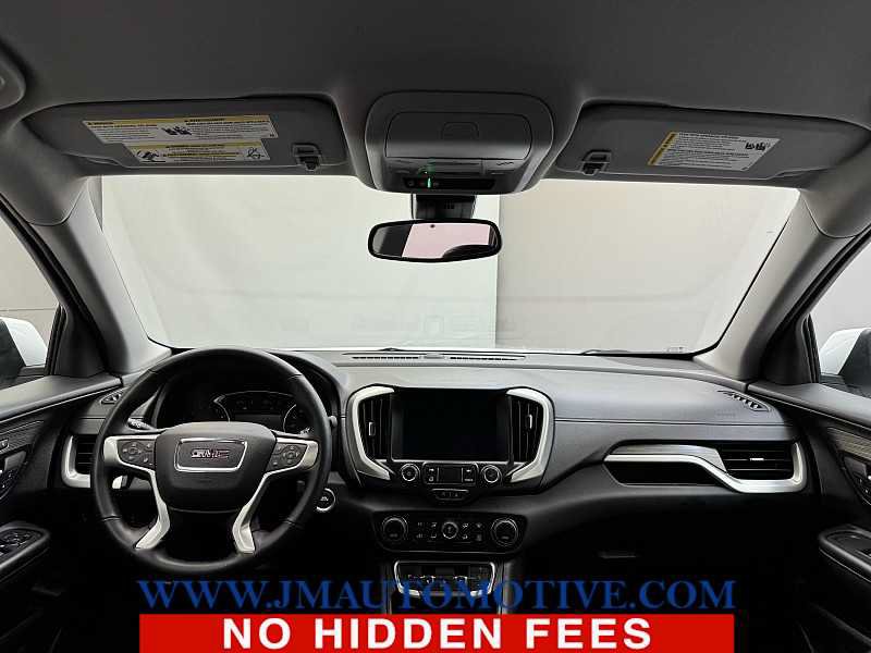 Used 2024 GMC Terrain SLT AWD/4WD image 11