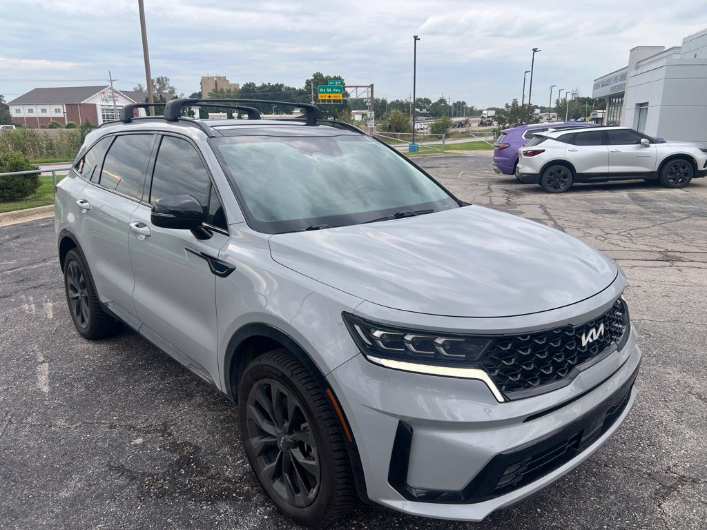 Certified 2023 Kia Sorento SX AWD/4WD image 2