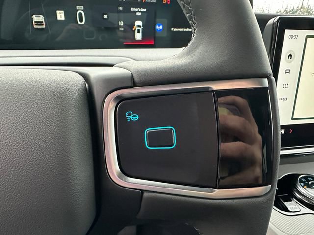 New 2025 Ford Expedition Active image 14