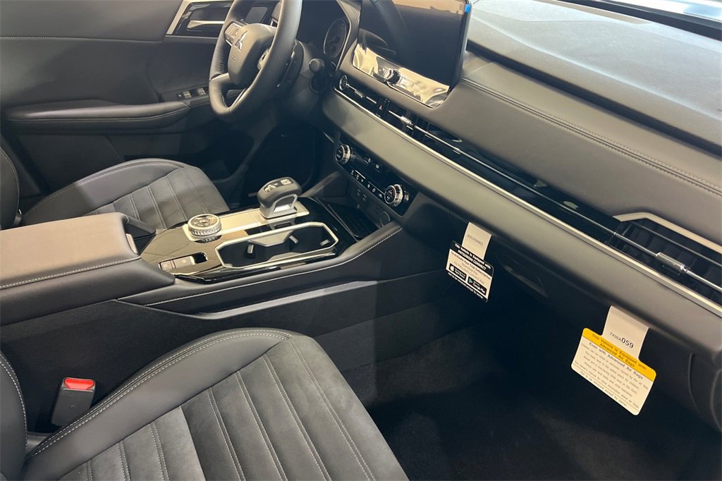 New 2026 Mitsubishi Outlander image 17