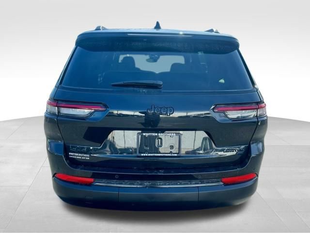 Used 2025 Jeep Grand Cherokee L Limited w/ Black Appearance Package image 7
