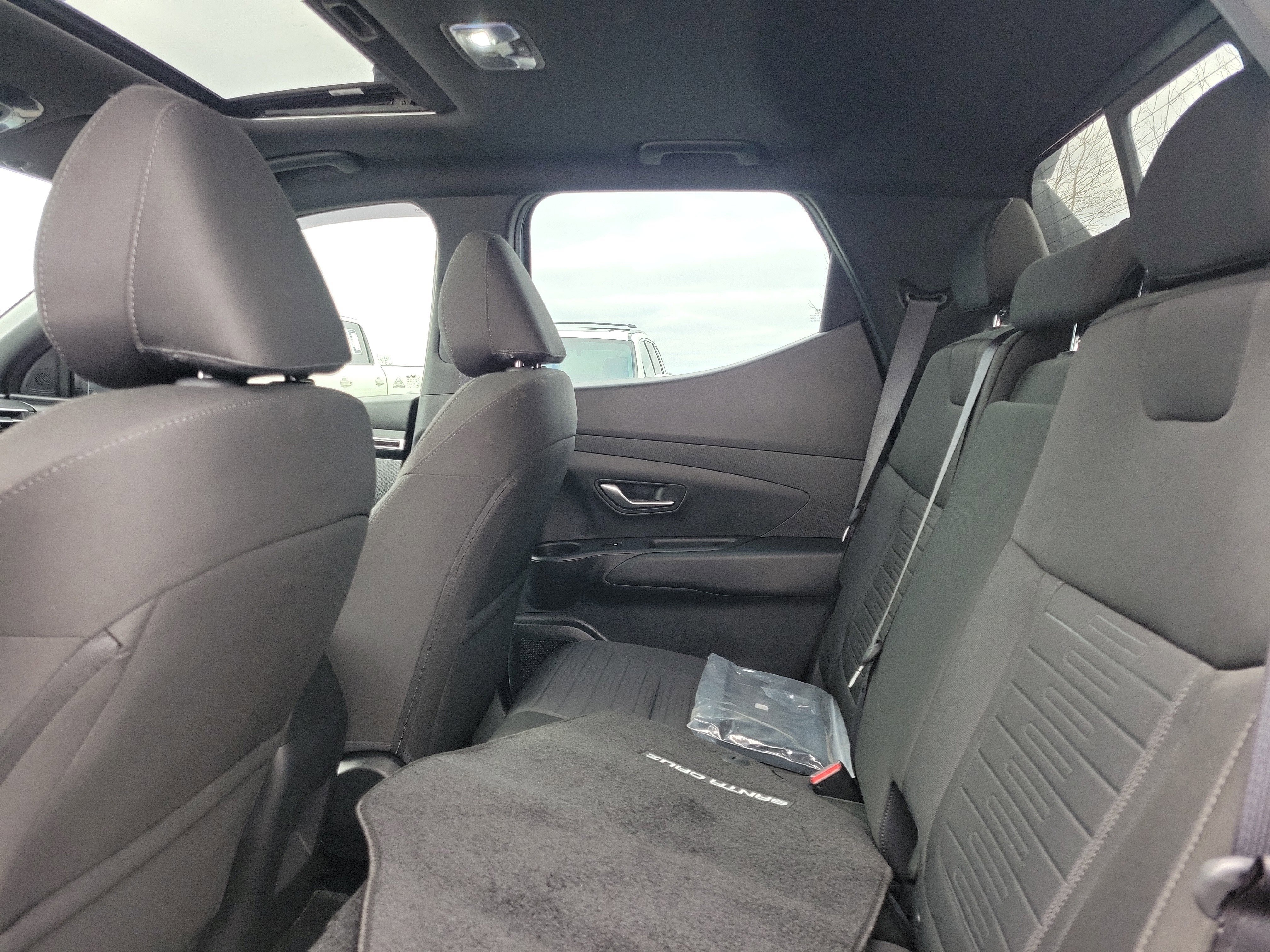 Used 2023 Hyundai Santa Cruz SEL Premium image 11