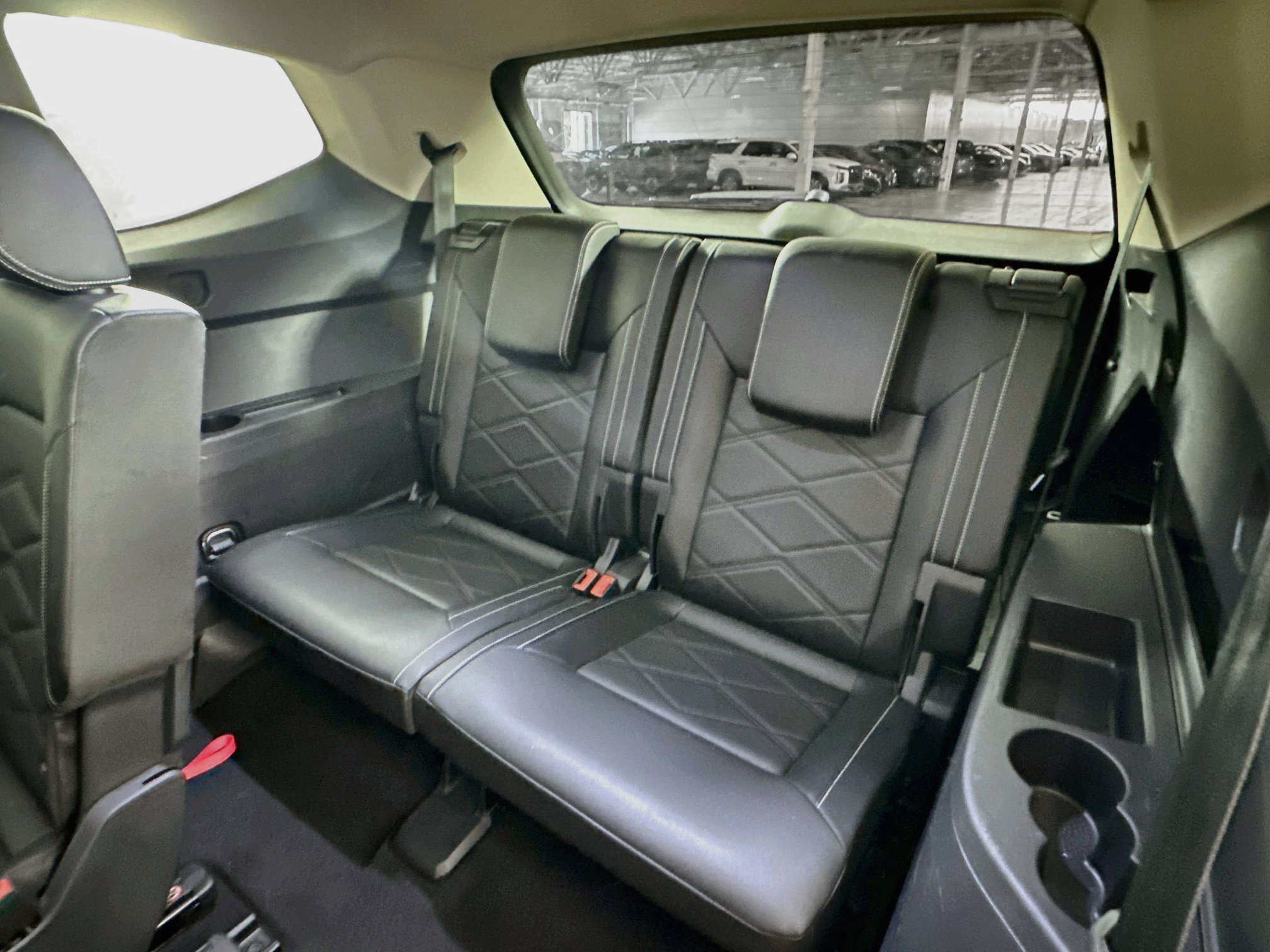 Used 2025 Volkswagen Atlas SE AWD/4WD image 28