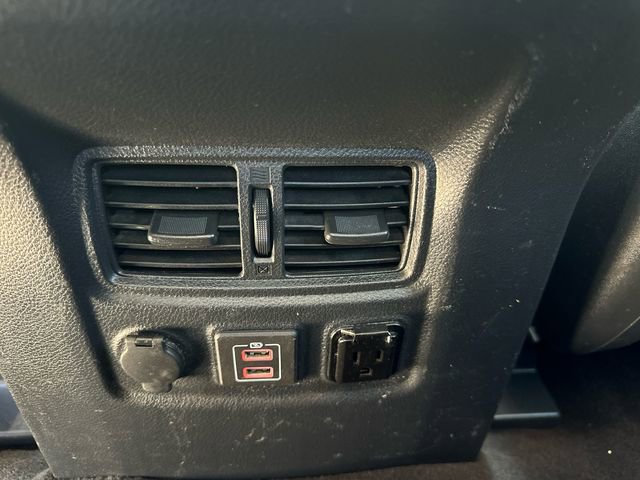 Used 2021 Nissan Titan SV w/ SV Convenience Package image 18