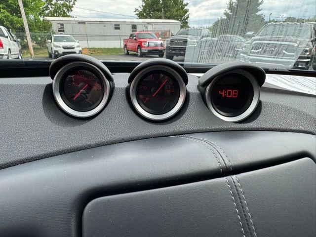 Used 2016 Nissan 370Z Coupe RWD image 16