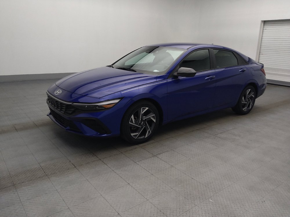 Used 2025 Hyundai Elantra Sport FWD image 2